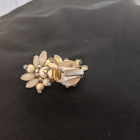 Vintage Hobe’ Pearl Bead & Rhinestone Earrings - Picture 2 of 2